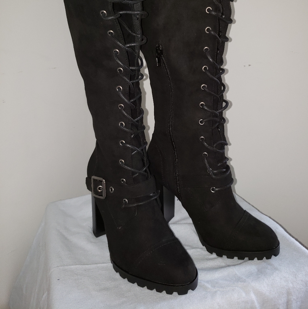 Brand new chunky black suede boot